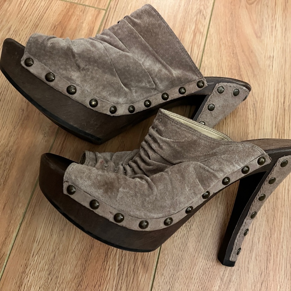 Guess wooden clogs, size 7